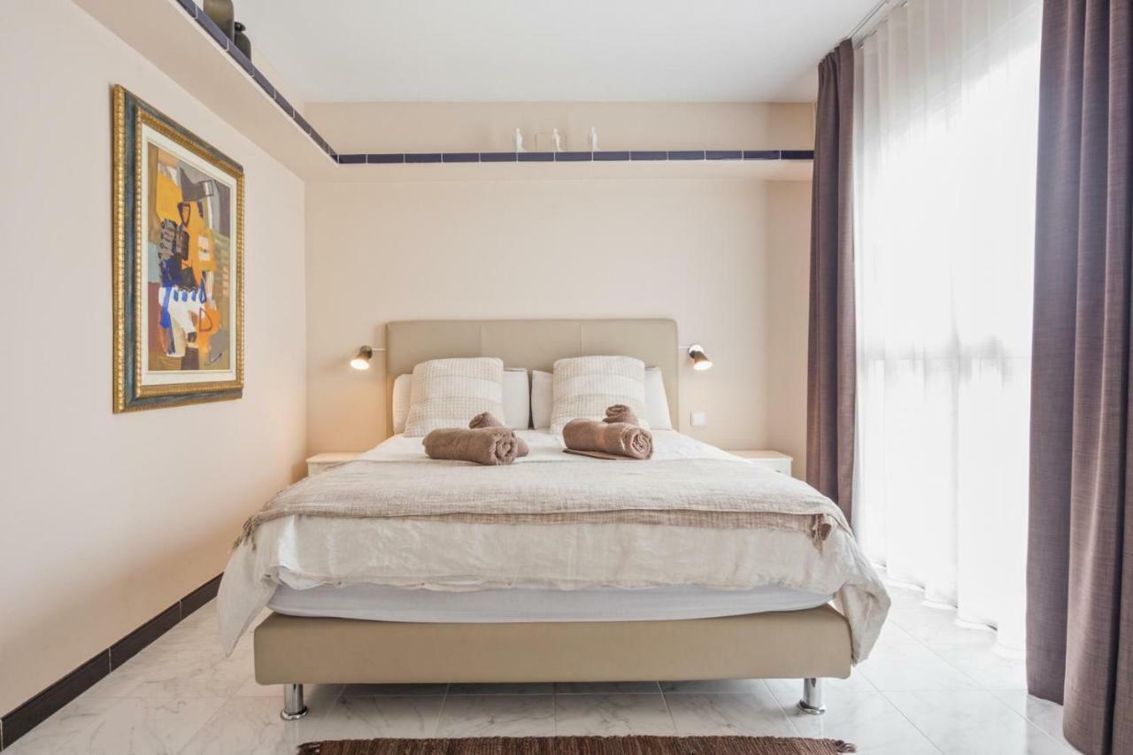 Casa Balmins Sitges Bed & Breakfast Exterior photo