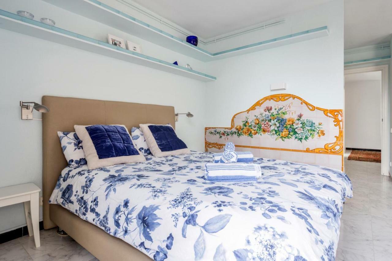 Casa Balmins Sitges Bed & Breakfast Exterior photo
